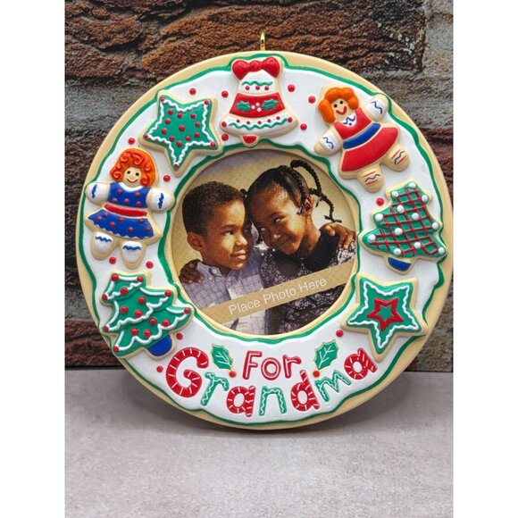 Hallmark Keepsake Ornament 2004 For Grandma Magnetic Photo Holder Christmas - Picture 3 of 6